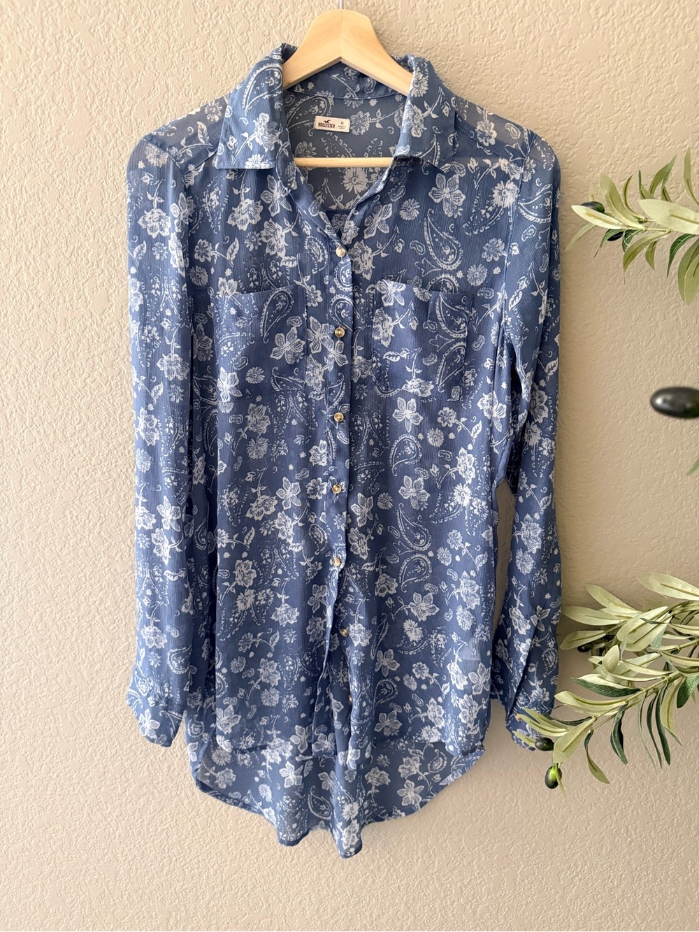 Hollister Blue Floral Button-Up Blouse